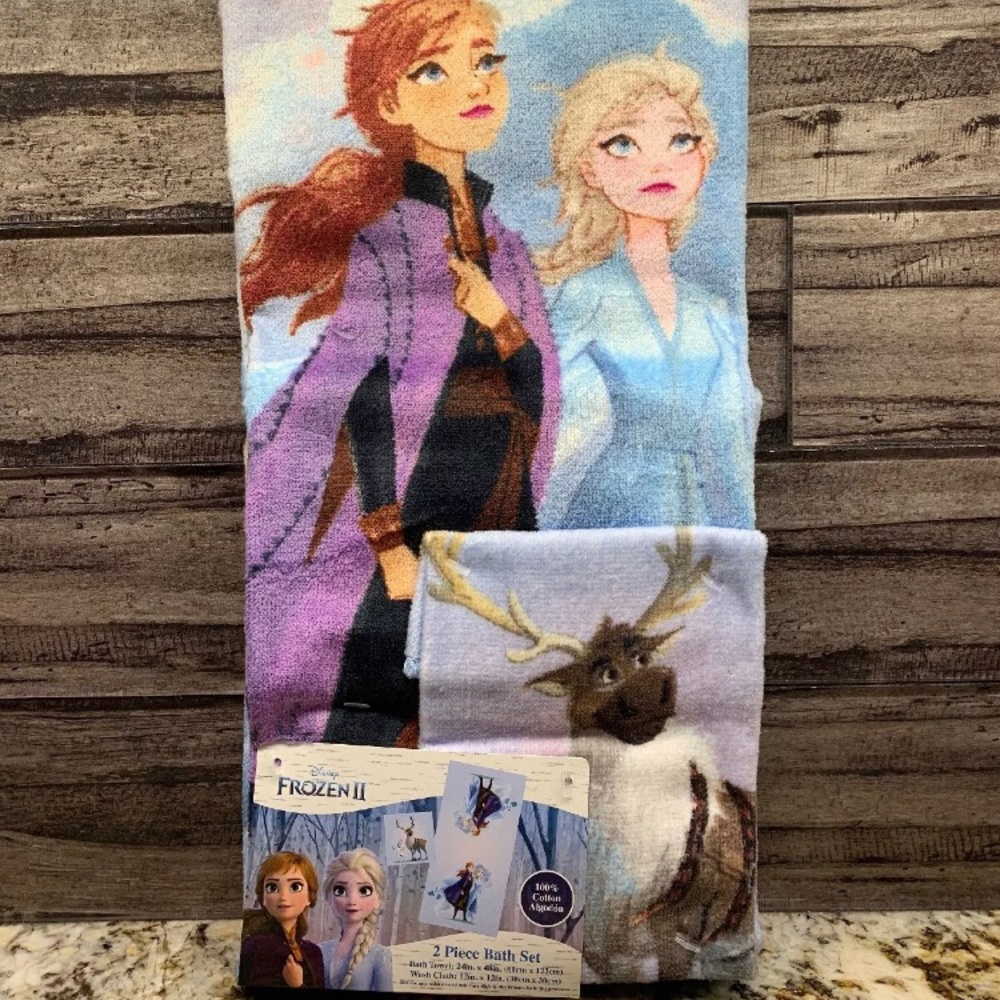 Disney Frozen II Elsa Anna Olaf 2 Piece Bath Towel